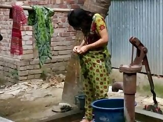 desi girl bathing alfresco for spry video http://zipvale.com/FfNN 2